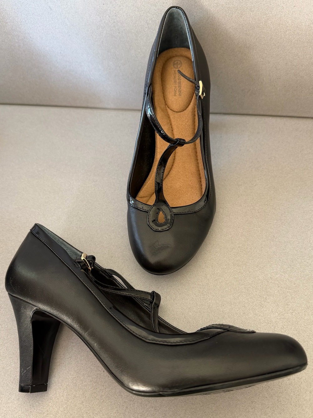 Gianni Bini NWOT Mary Jane T-Strap Block  Heel Memory Foam Pumps Comfort Shoes 8